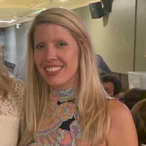 Meet your Posher, Elissa